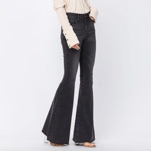 Judy Blue 👖 Hi Rise Super Flare Jeans